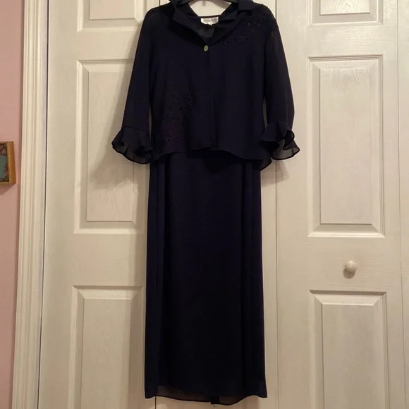 Navy blue dress - Picture 2 of 4